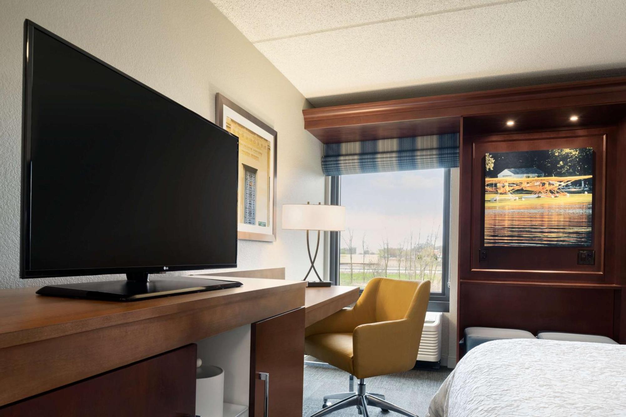 Hampton Inn Appleton-Fox River Mall Area Exterior foto
